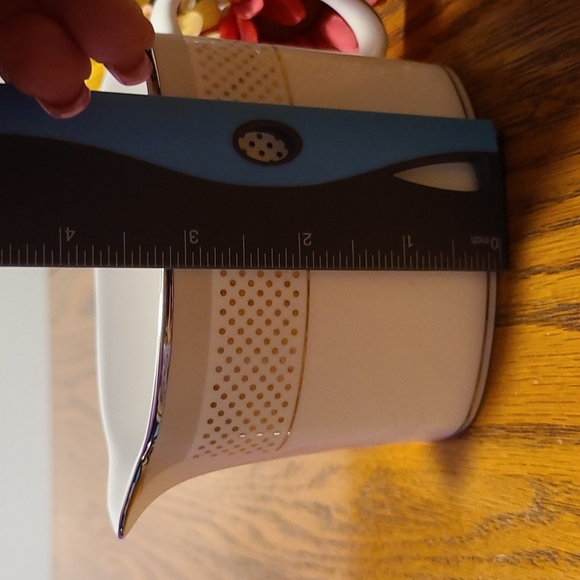 Kate Spade Whitaker Street creamer - Picture 11 of 11